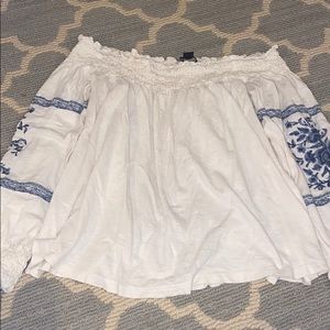 American Eagle off the shoulder top